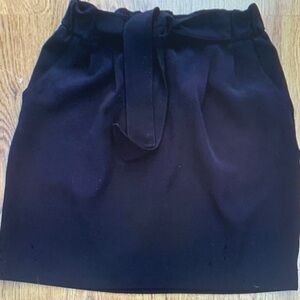 Lululemon Athletica Black Pencil Skirt size 8 pleated belted activewear